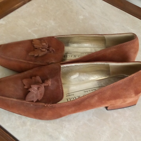 Luxury Bruno Magli Women's Suede Loafers - Size 6.5B - Made in Italy - Picture 4 of 6